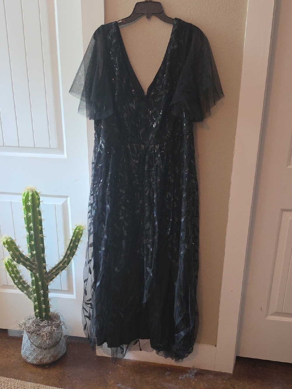 Ever Pretty Black V-Neck Sequin Tulle Gown